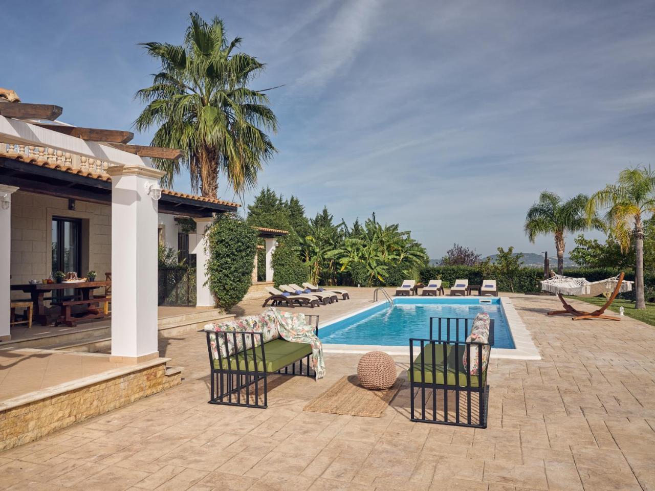 Palm Luxury Vilă