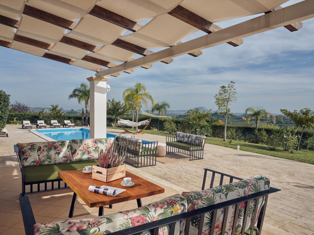 Palm Luxury Vilă Mouzákion