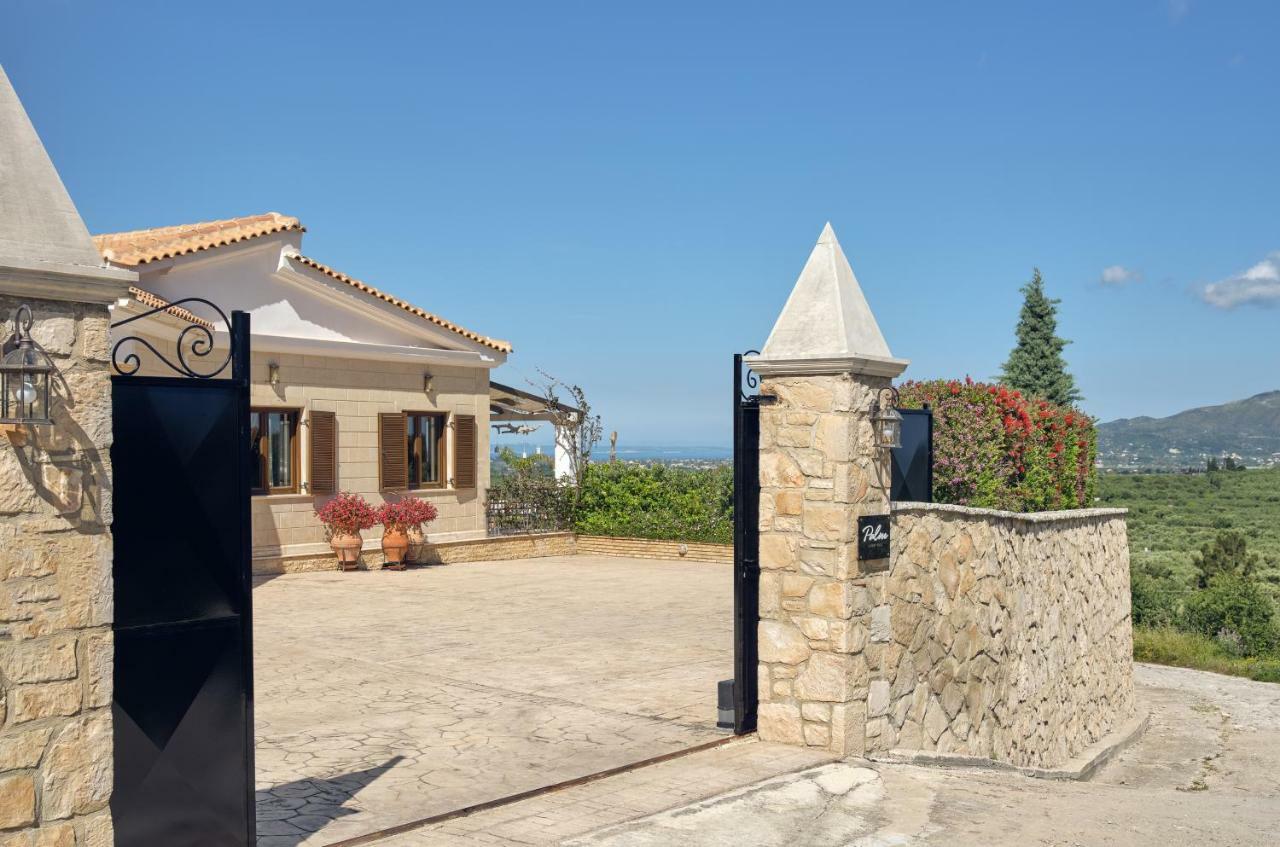 Palm Luxury Mouzákion